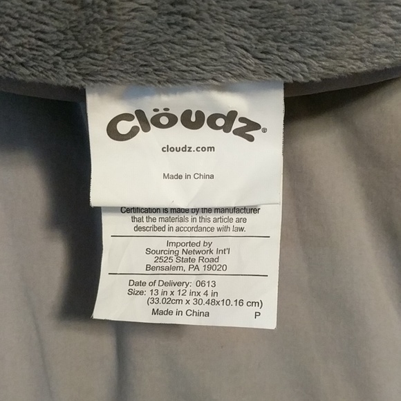 Cloudz Travel Neck Pillow - Picture 2 of 2
